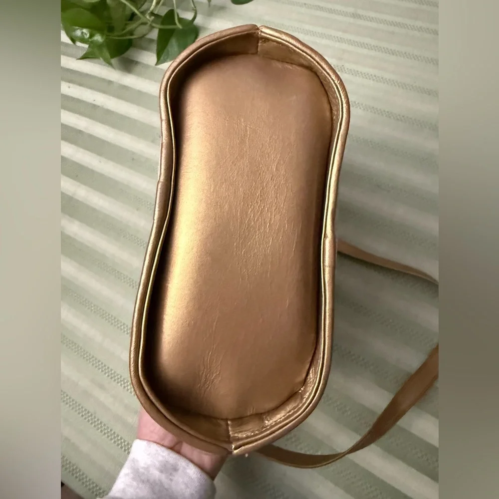 Stuart Weitzman Tan and Cream Crossbody Bag